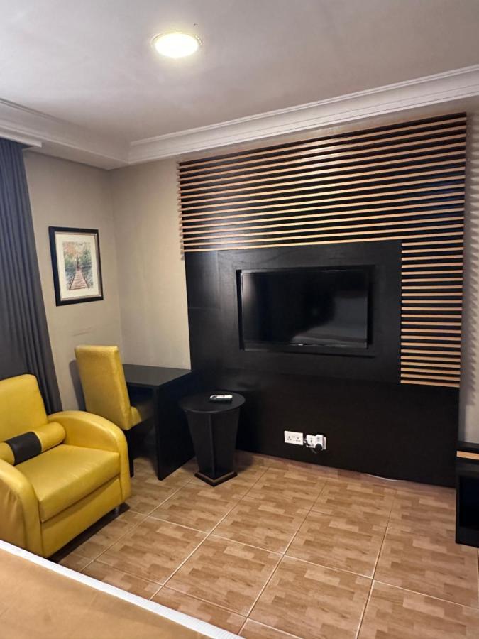 Msquare Hotel Gra Ikeja Luaran gambar